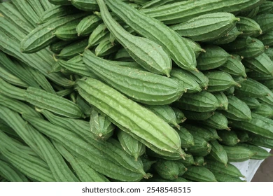 Ridge Gourd (तुरई)